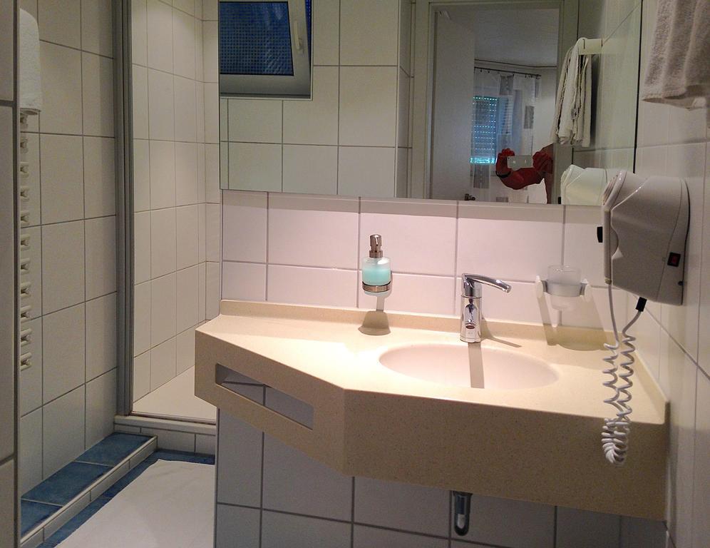 Gaestehaus Alba Garantiert Eintrittskarten Fuer Rulantica Und Europapark Ueber Uns روست الغرفة الصورة